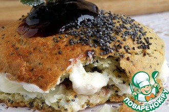 Сконы с маком и черничным джемом