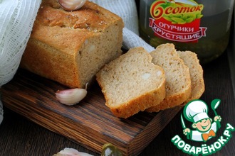 Хлеб с салом и огурцом