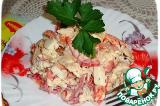 Салат с курицей и сладким перцем