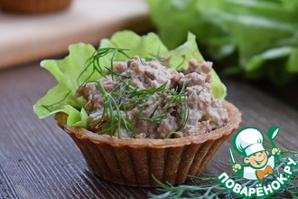 Печеночный паштет с маринованными огурцами