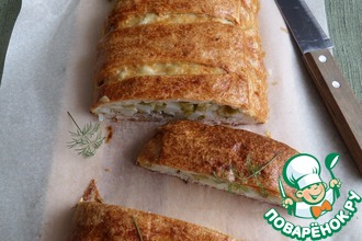 Пирог с мясом, картофелем и огурцами