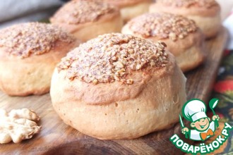 Сдобные пышки с орехами