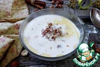 Молочный суп с гречкой и фундуком