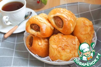 Булочка с сыром и котлетой