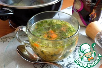 Рисовый суп с зелёным горошком