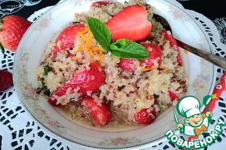 Киноа с клубникой
