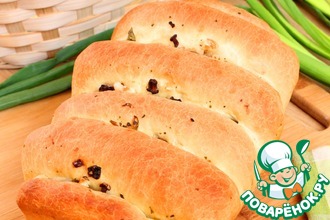 Хлеб с фасолью, оливками и лисичками