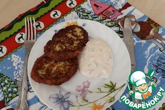 Кабачковые оладьи с белым соусом