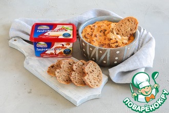Горячий сырный дип с беконом и охотничьими колбасками