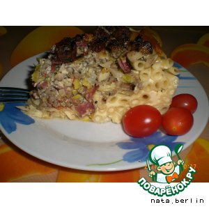 Макаронно-мясной "торт" с салями