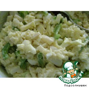 Салат с кальмарами