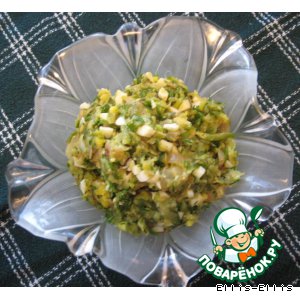 Салат из жареных цуккини с яйцом