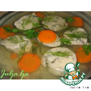 Заливное из фаршированной щуки