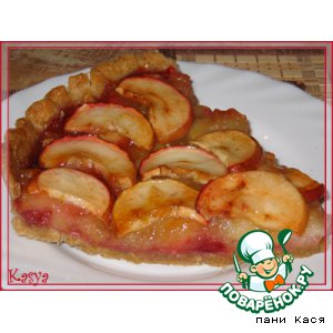 Яблочно-малиновый тарт со сливочным кремом