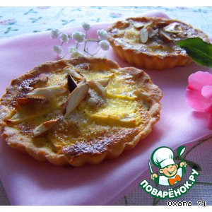 Тарталетки с яблоками и кремом