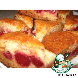 Пирог с медом и клубникой "Домашний"