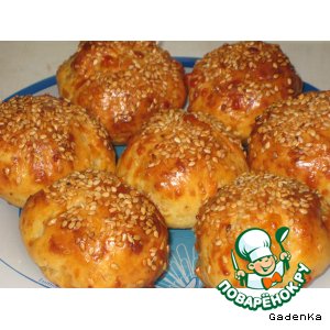 Пикантные сырные булочки с ветчиной