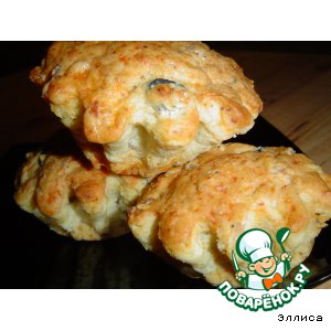Маффины с копченым мясом и сыром