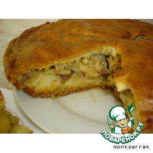 Пирог с курицей, картофелем и луком