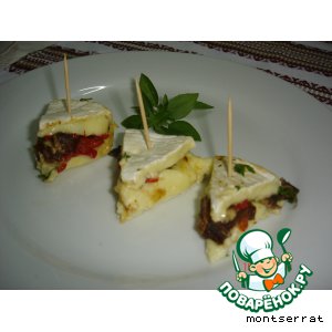 Закуска из сыра "Camembert"и сушеных помидоров