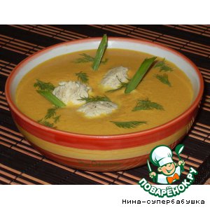 Суп-пюре из тыквы с куриными клецками