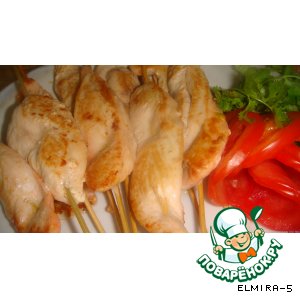 Куриная грудка на шпажках