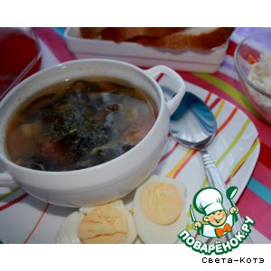 "Капустный" суп с древесными грибами