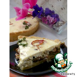 Пирог с грибами и беконом