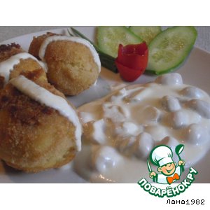 Картофельные шарики с грибным соусом