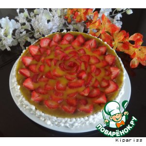 Чизкейк с манго и клубникой