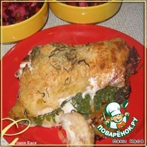 Кефаль, запеченная с розмарином и вином