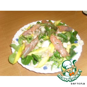 Салат из спаржи и манго