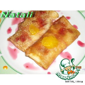 Блинчики с творогом и клубникой