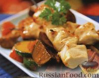 Куриные шашлыки с овощным соте