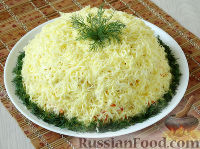 Слоеный салат с яблоком и курицей