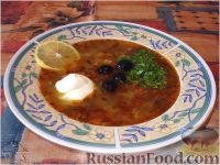 Пряный рассольно-томатный суп с говядиной