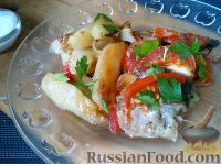 Камбала, запеченная с картофелем и луком