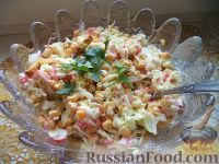 Крабовый салат с капустой и огурцом