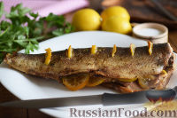Горбуша, запеченная в духовке целиком