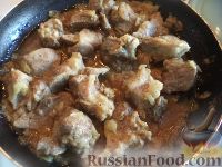 Тушеная свинина в собственном соку
