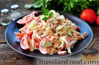 Салат с копченой курицей, яблоками и овощами