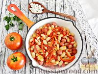 Фасоль по-сербски с копчёными колбасками