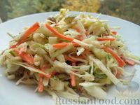 Салат из капусты с морковью и солеными огурцами