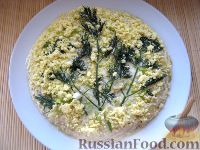 Салат с яйцами и рыбными консервами "Мимоза"