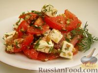 Салат с помидорами и брынзой