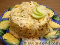 Салат из сельдерея с сыром и яблоками