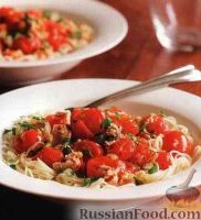Паста с помидорами, тунцом, каперсами и перцем